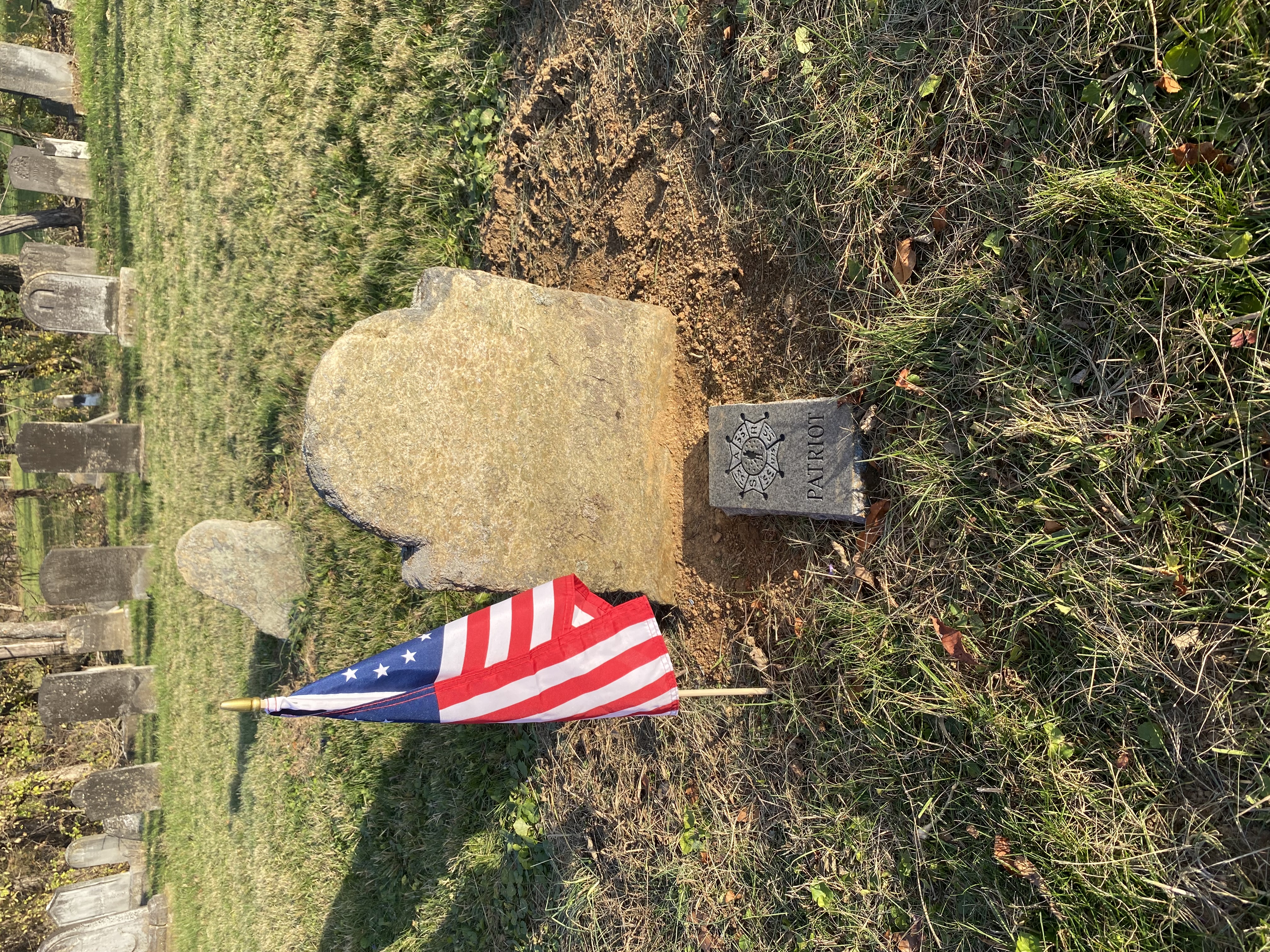 Gravestone  of Patriot with SAR marker