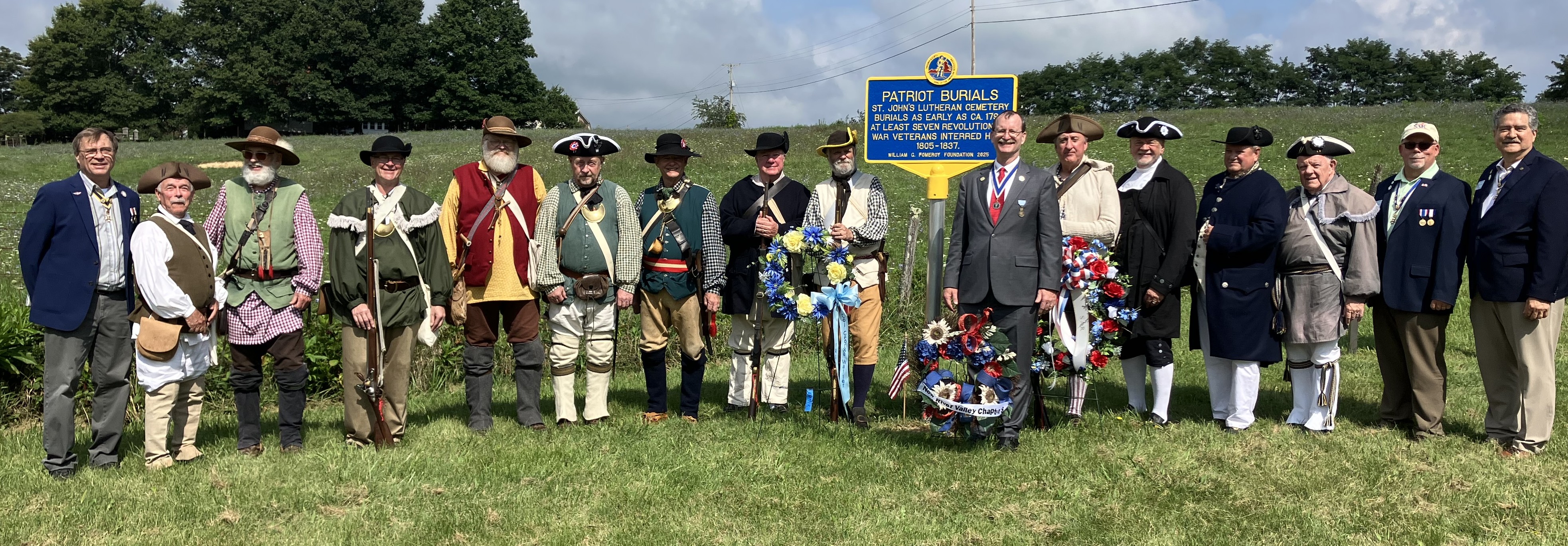 Group photo of compatriots attending Patriot Burials marker dedication